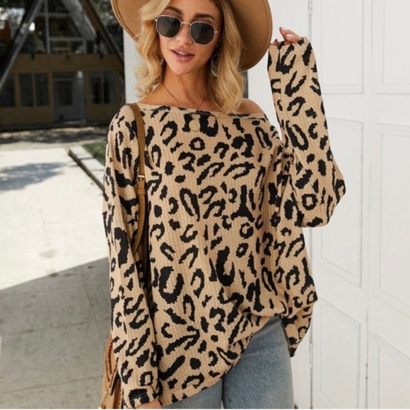 Leopard Print Sweater - Picture 5 of 6